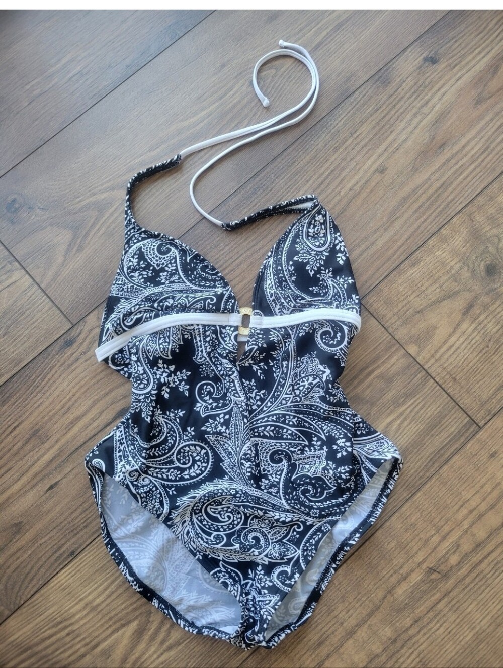 Lauren Ralph Lauren black & white paisley print Plunge halter O Ring one-piece 8